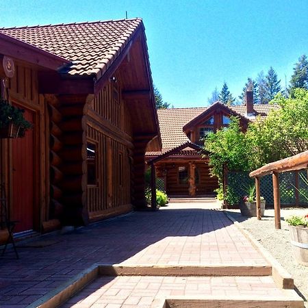 Hitching Post Resort 킬로나 외부 사진