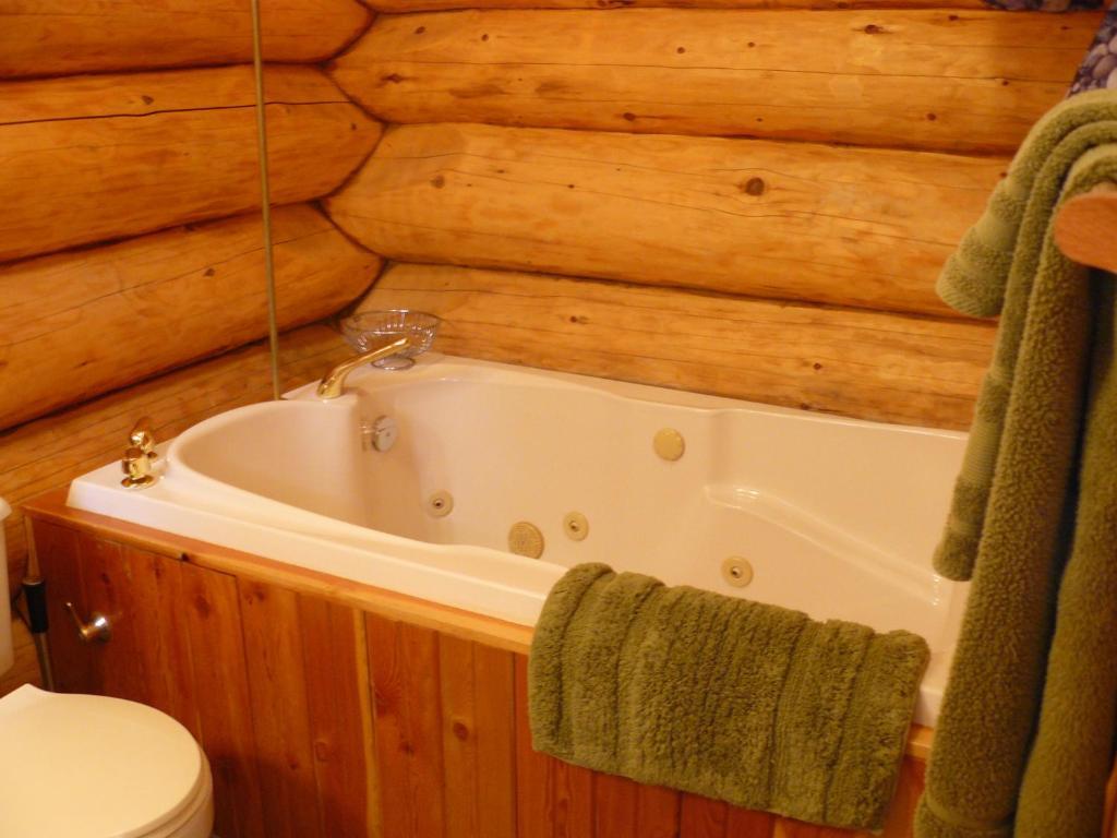 Hitching Post Resort 킬로나 객실 사진
