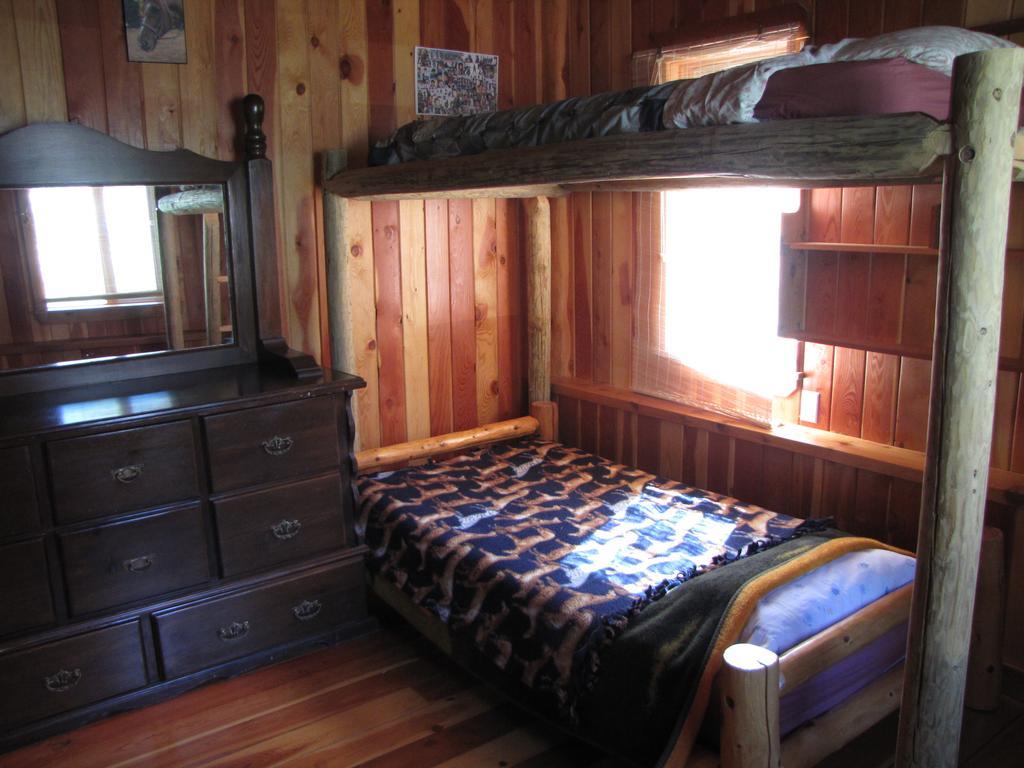 Hitching Post Resort 킬로나 외부 사진
