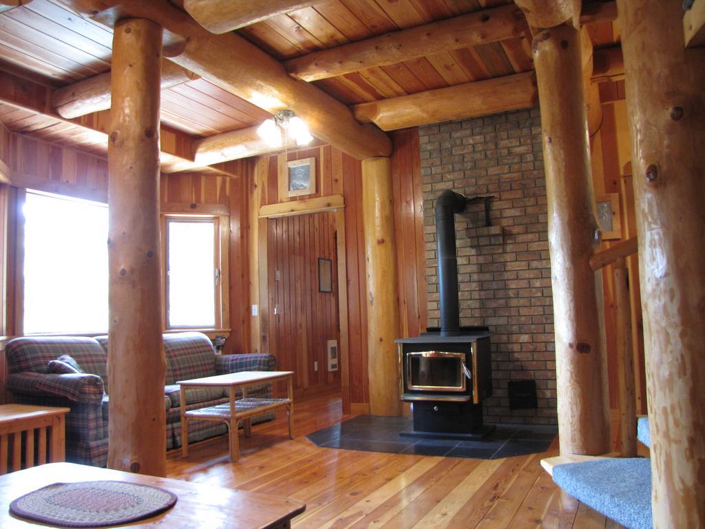 Hitching Post Resort 킬로나 외부 사진