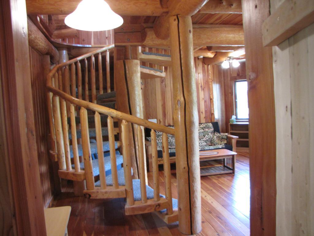Hitching Post Resort 킬로나 외부 사진